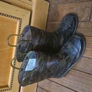 Camo Rain Boots